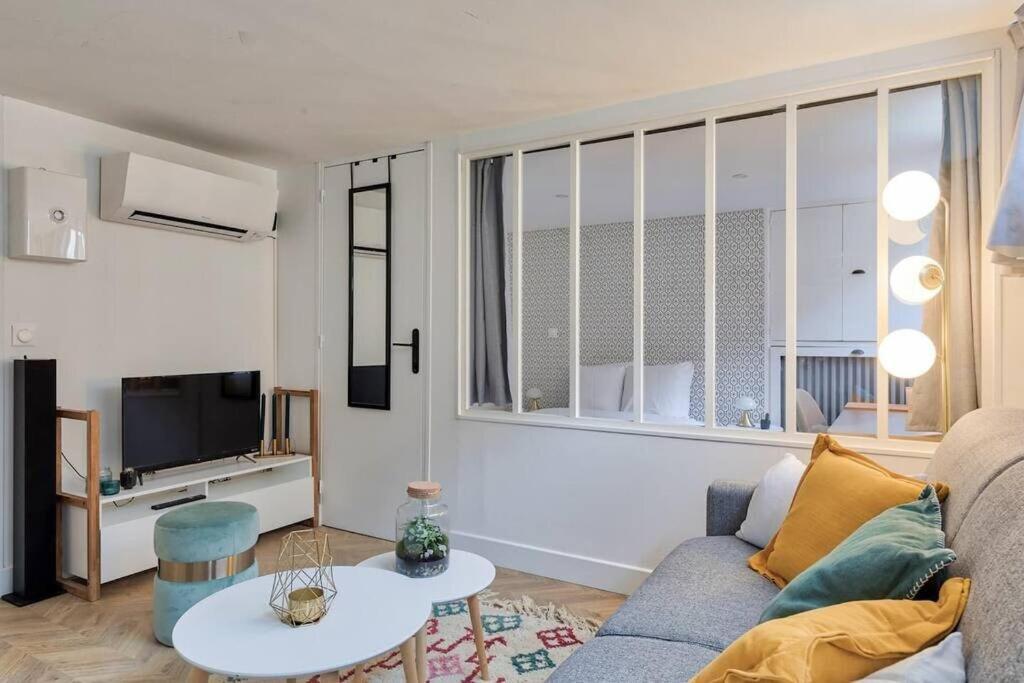 Appartement Appartement Refait à neuf proche Arc Triomphe 4P *